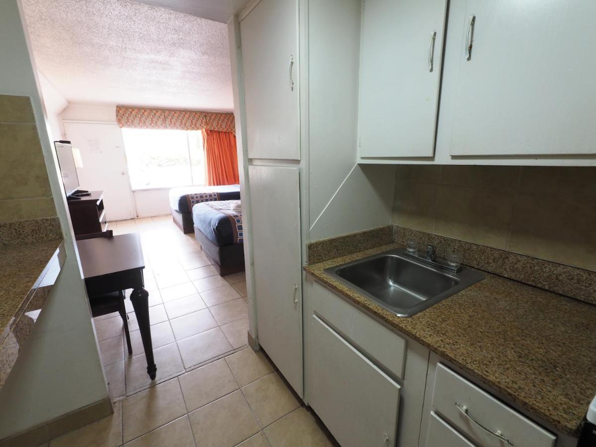 White Marlin Inn - Вирджиния-Бич Экстерьер фото