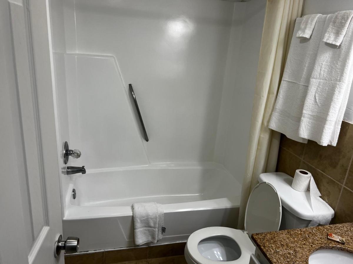 White Marlin Inn - Вирджиния-Бич Экстерьер фото